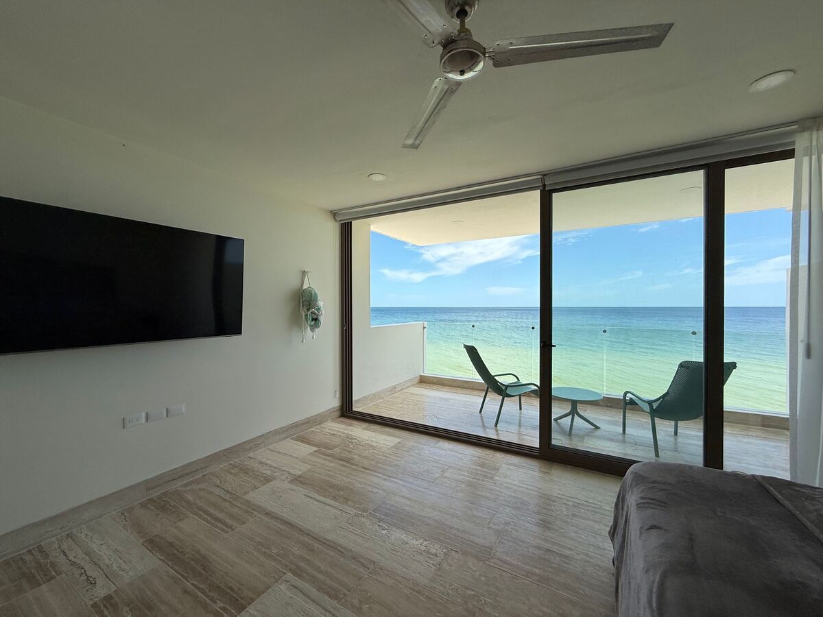 14 of 38: Villa muestra
No incluye muebles