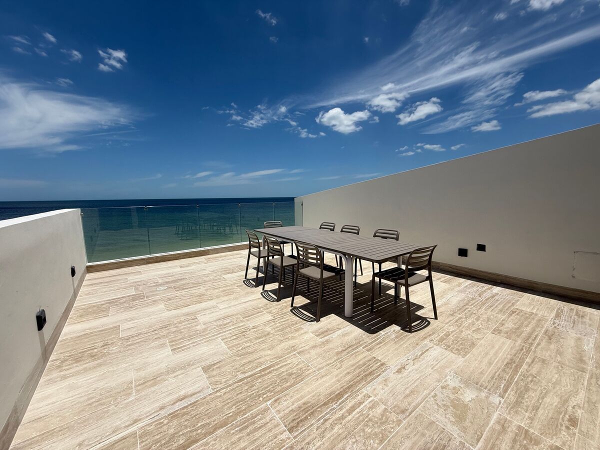 16 of 38: Villa muestra
No incluye muebles