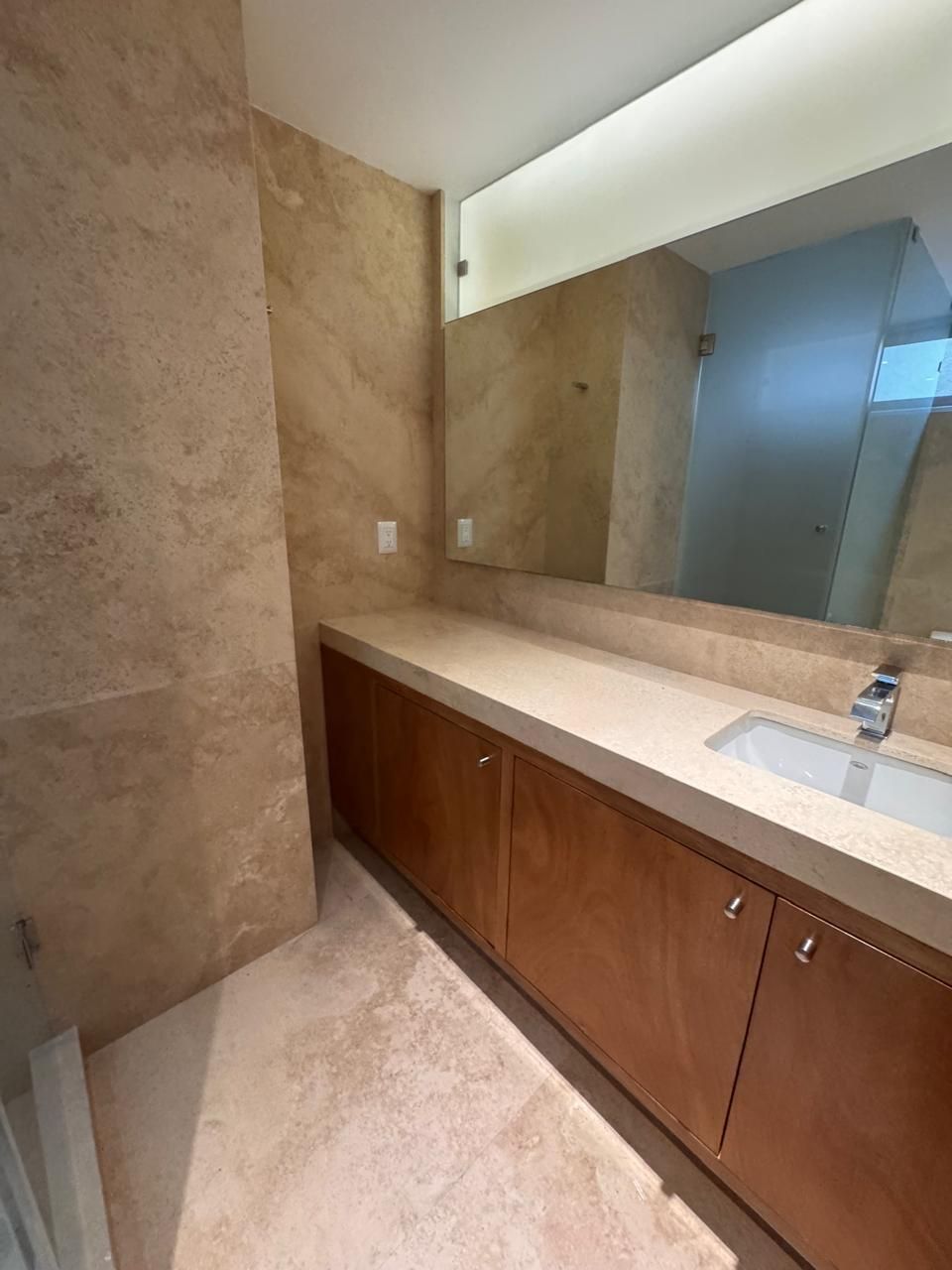 9 of 9: Baño recamara dos