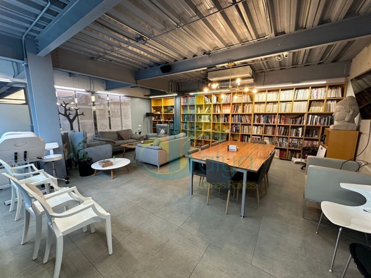 Oficinas  o local comercial en el Pedregal