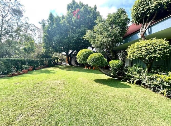 263, Bosque de Olivos, Bosque de las Lomas, 11700 con 4 Recámaras, 4 Baños, 758 Metros Cuadrados y 4 Puestos de Estacionamiento 263, Bosque de Olivos, Bosque de las Lomas, 11700 con 4 Recámaras, 4 Baños, 758 Metros Cuadrados y 4 Puestos de Estacionamiento