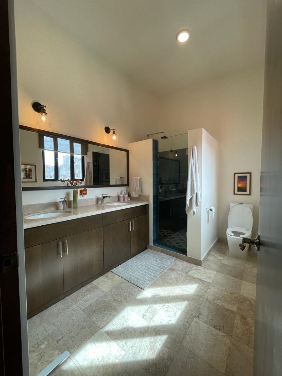 11 de 21: Baño de la recamara principal