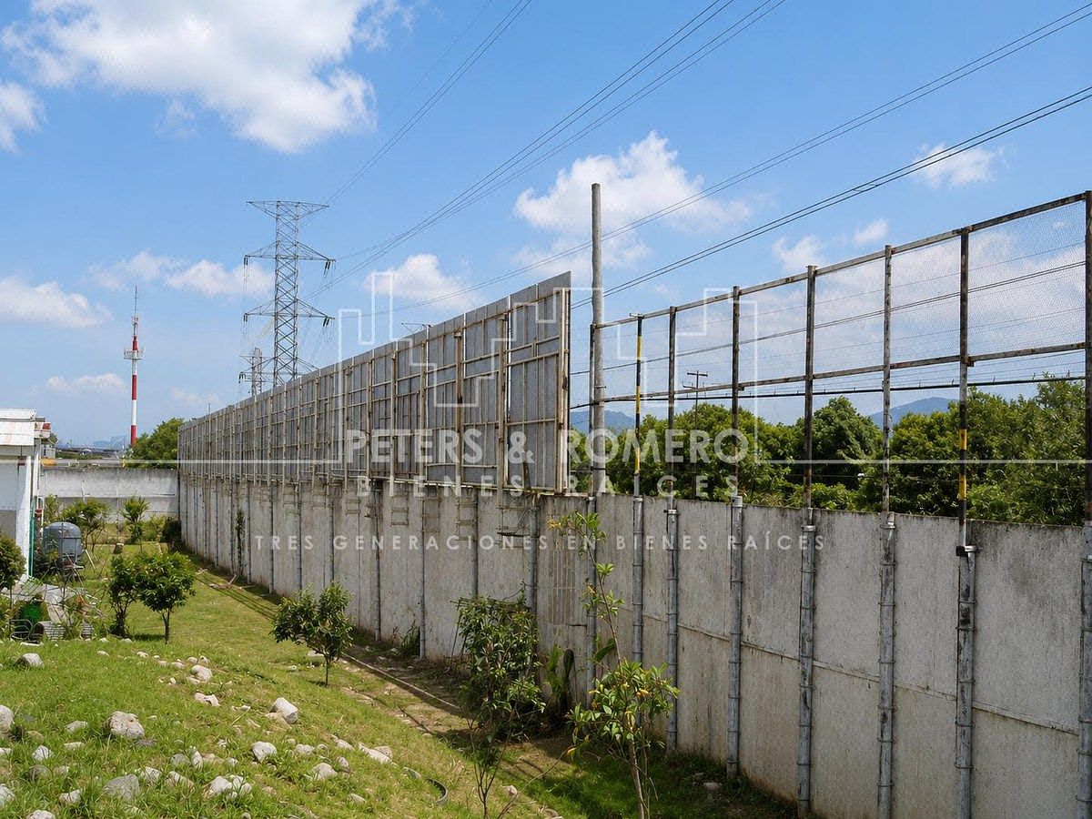 Terreno en Venta en Santa Clara Ecatepec