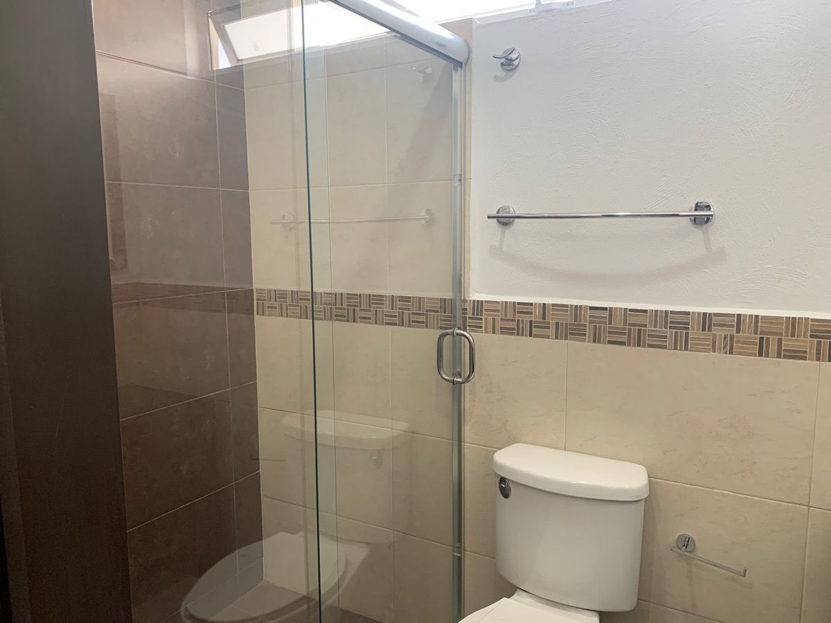 Baño habitación principal, foto 14 de 35