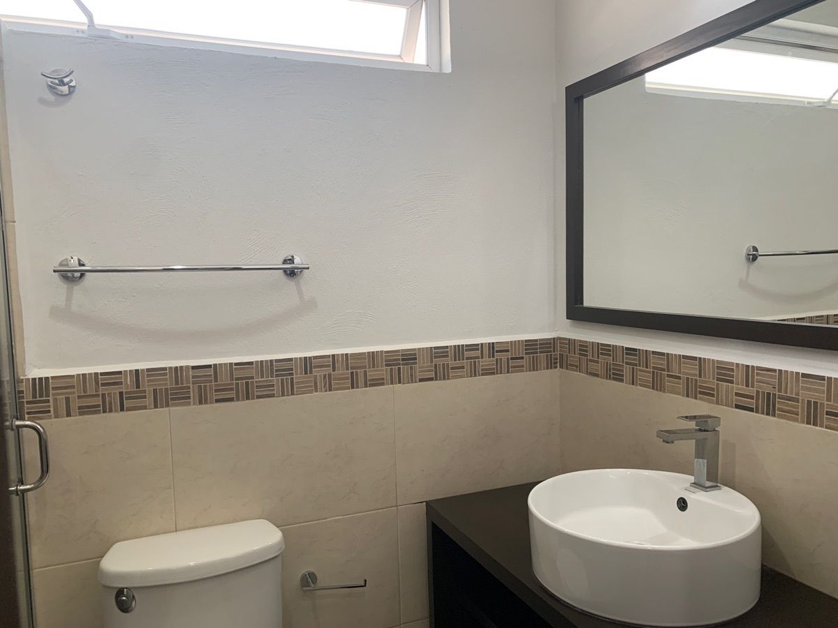 Baño habitación principal, foto 15 de 35