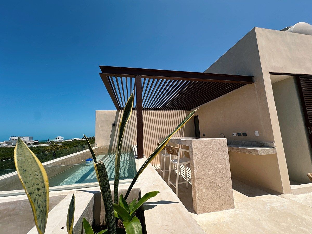 1 de 15: Área al aire libre con vista al mar