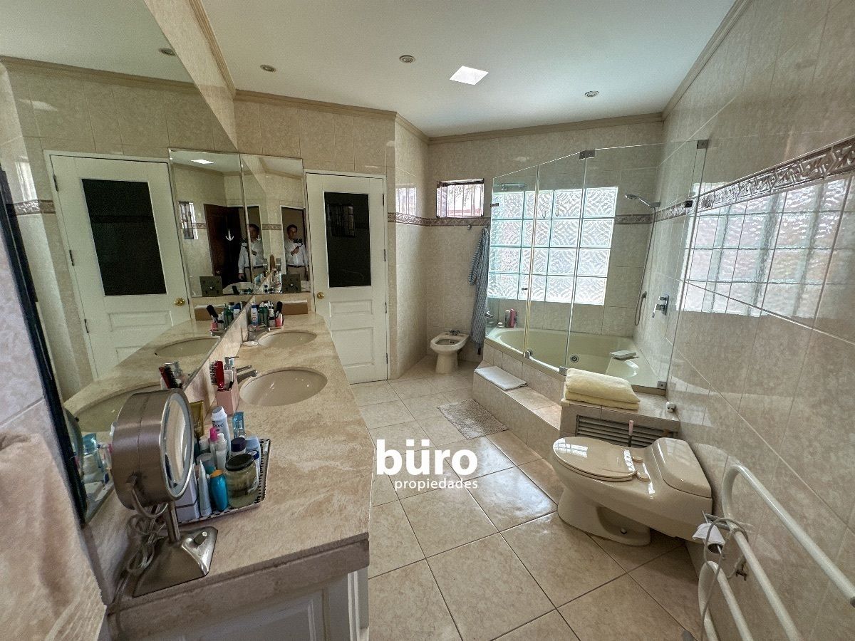 14 de 18: Baño principal