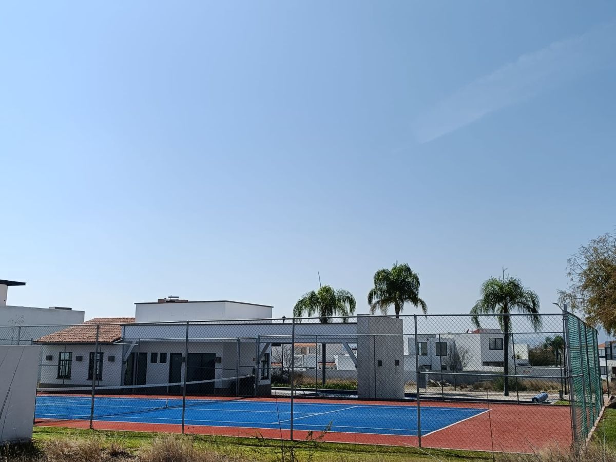 8 of 8: Amenidades: Cancha de tenis