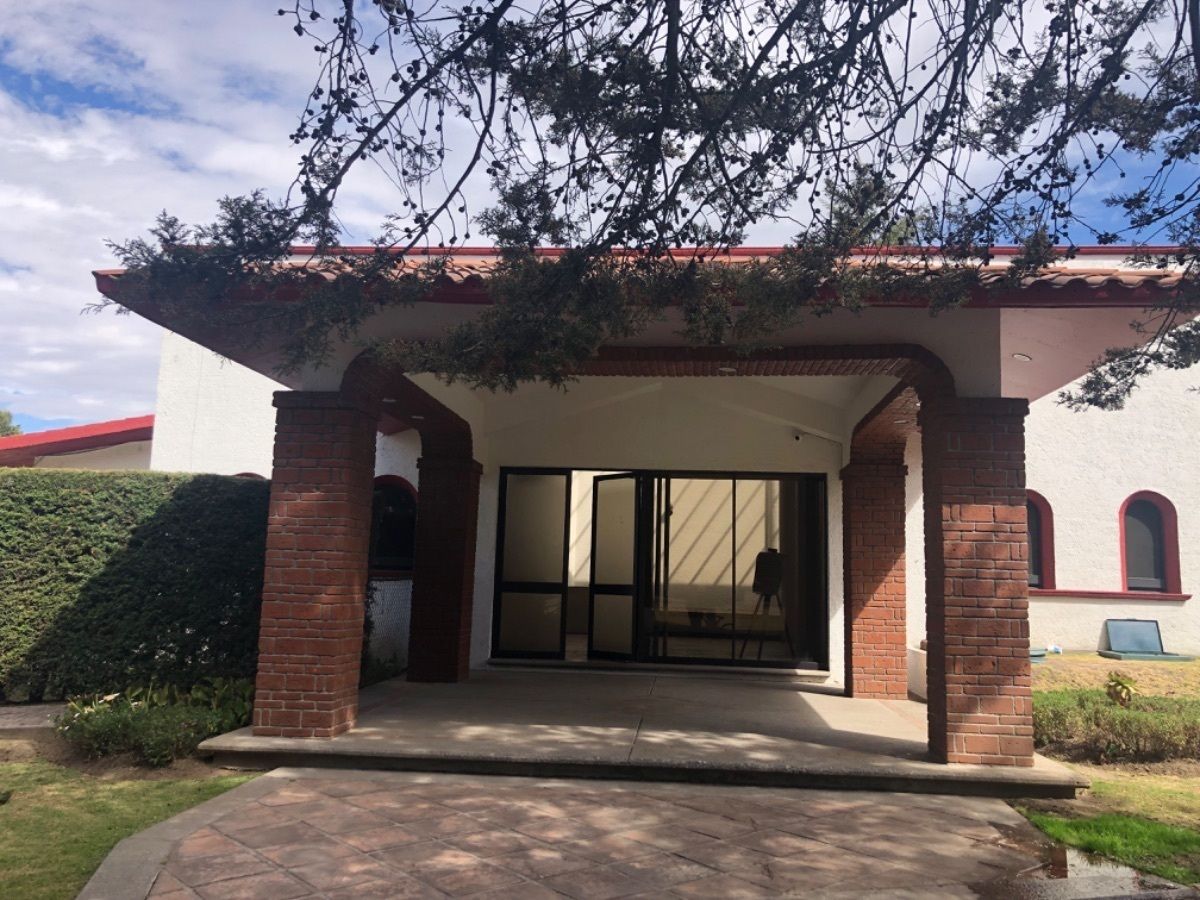 7 de 11: Entrada casa club