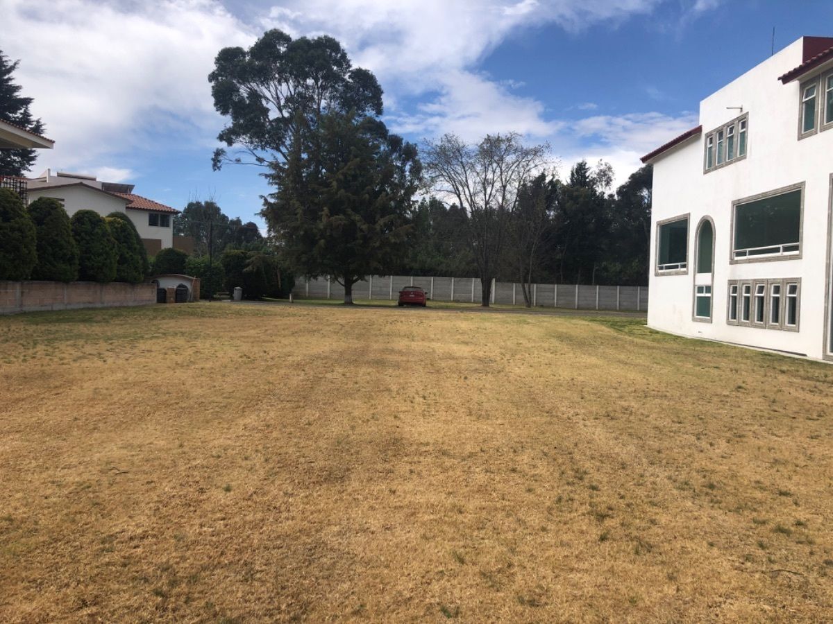 2 de 11: Terreno vista frontal