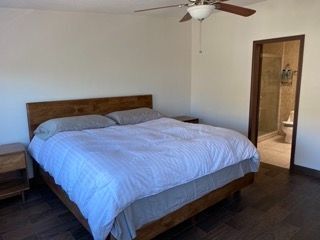 6 de 11: Recamara Principal cama King y baño privado con walkingclose