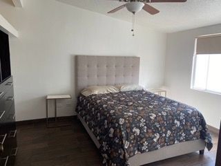 8 de 11: Recamara 1 con cama Queen   con closet y abanicos