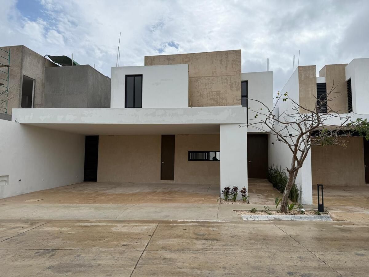 CASA EN VENTA EN PRIVADA EN TEMOZON - foto 1