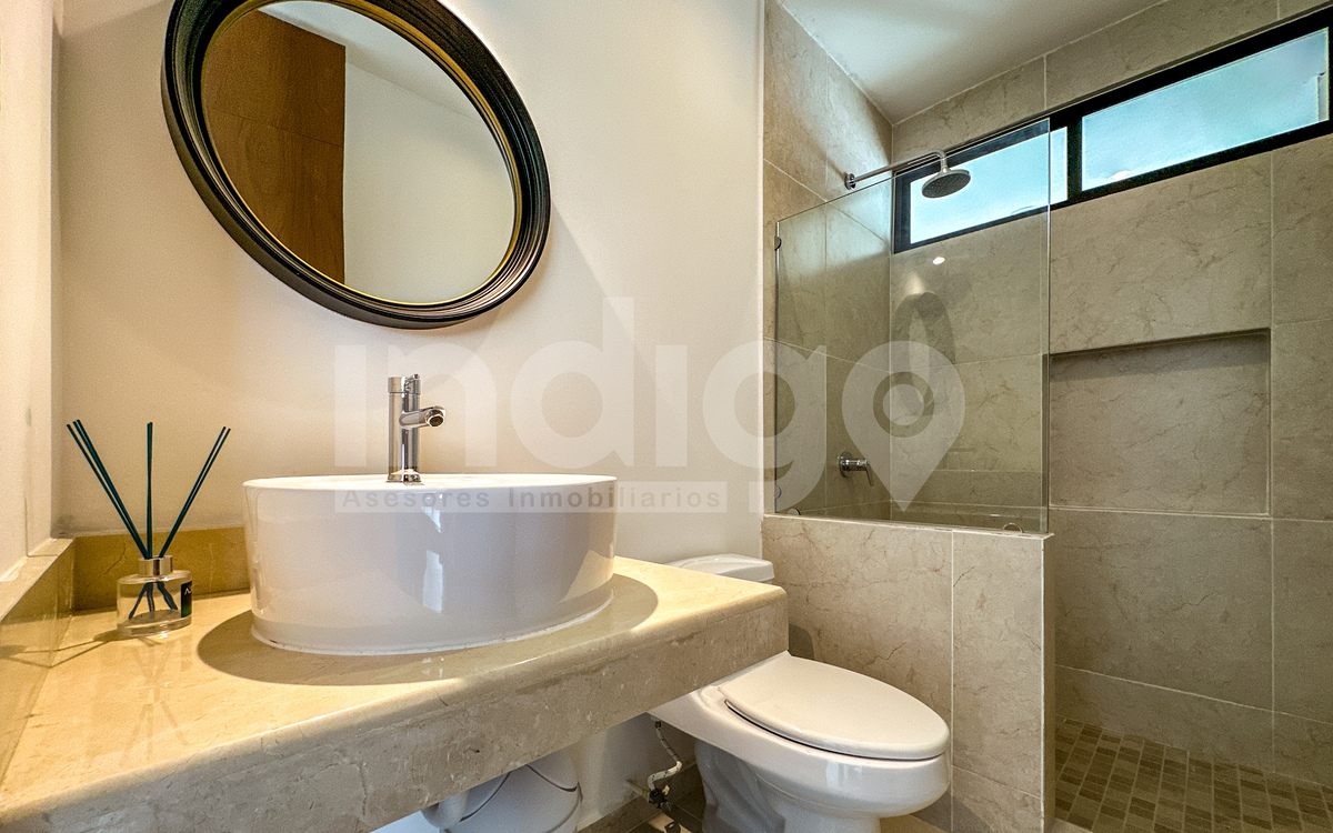 7 de 47: Baño de Visitas