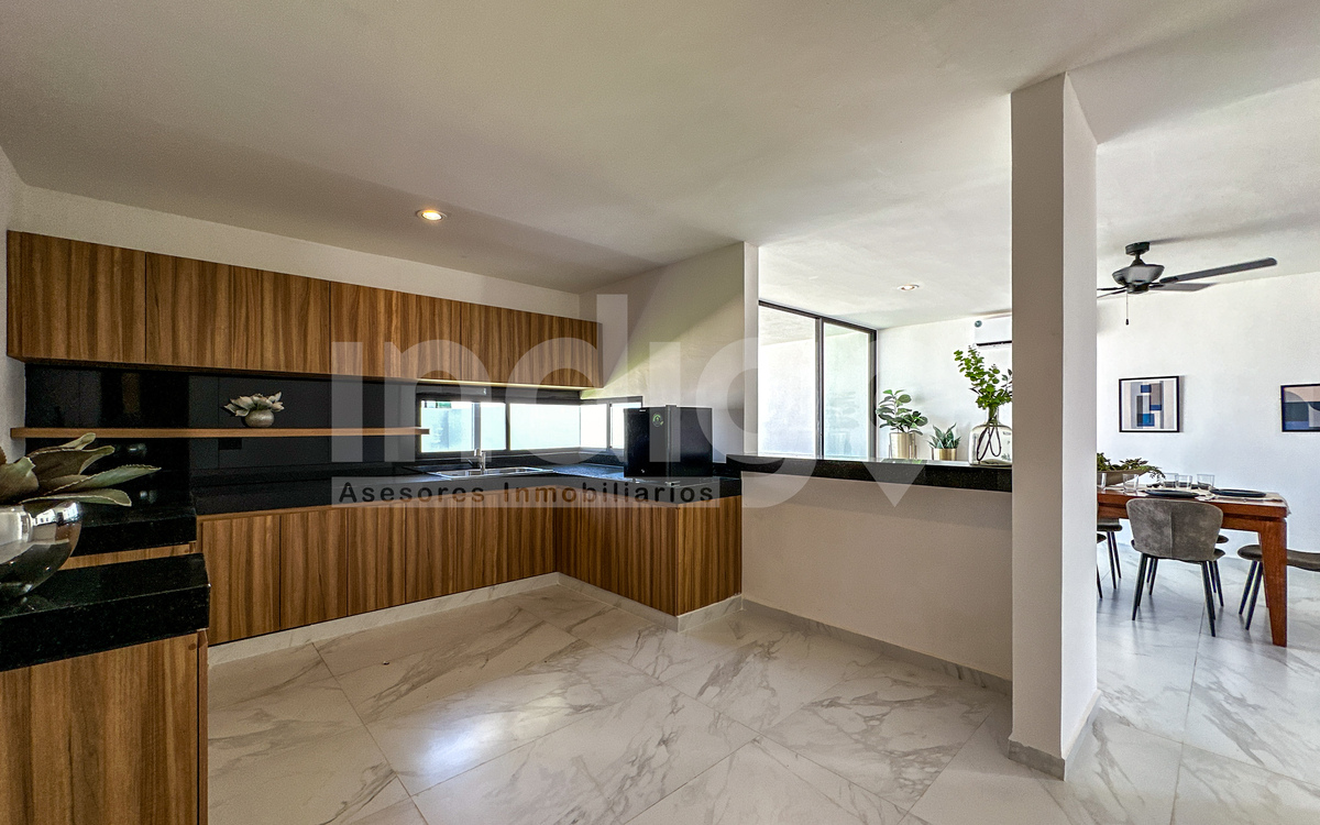 14 de 47: Cocina con Área de Desayunador