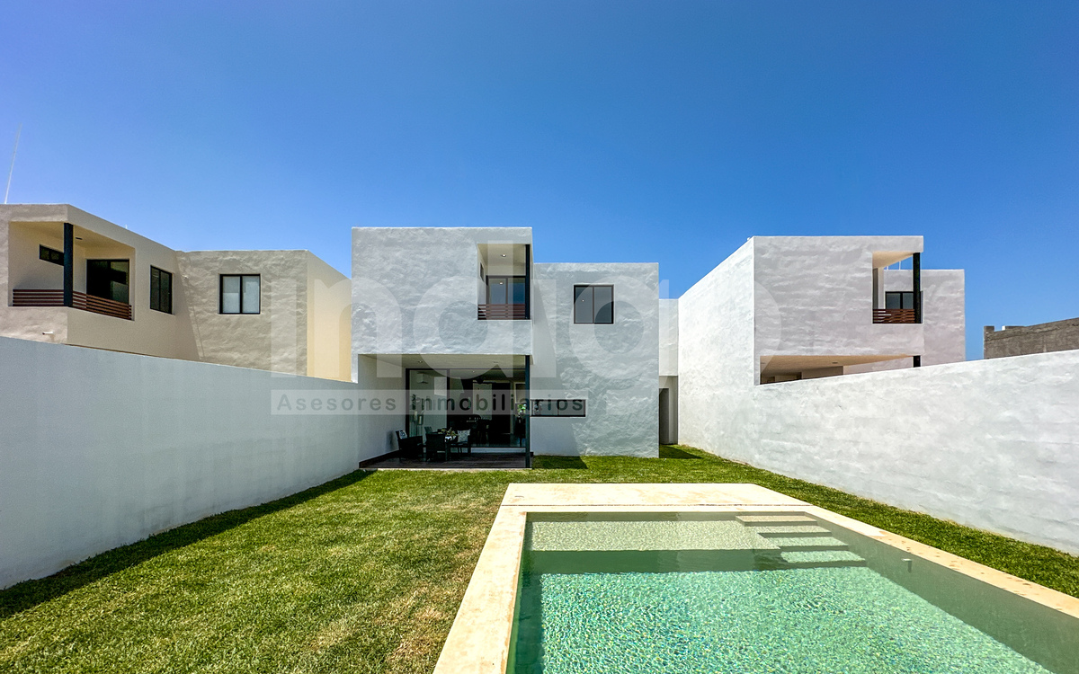 44 de 47: Fachada Trasera