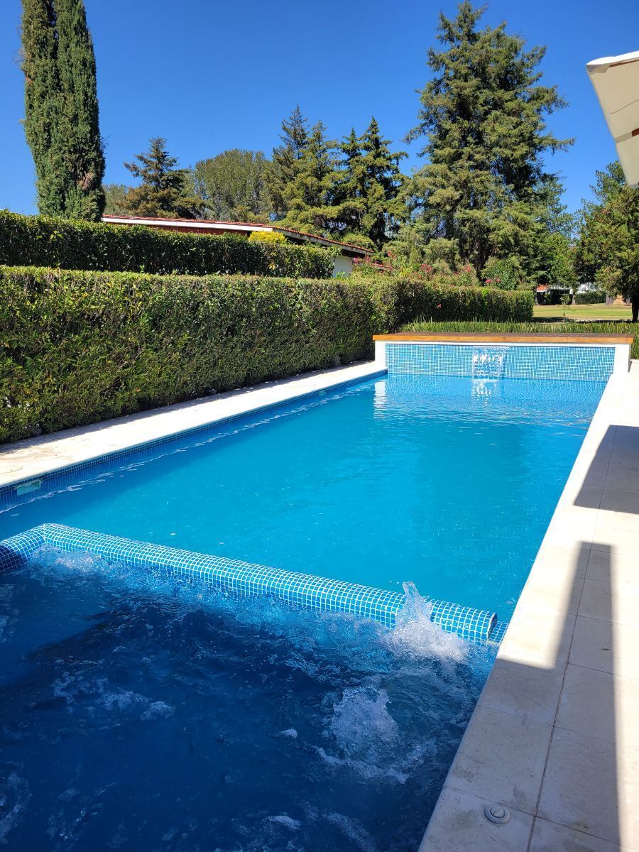 12 de 29: Alberca con jacuzzi