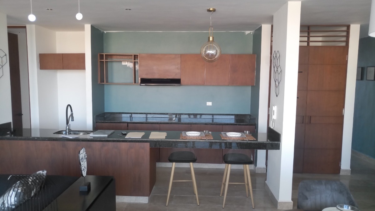 3 de 12: Cocina equipada