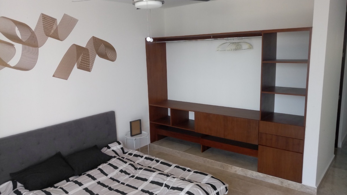 8 de 12: Cuarto Principal