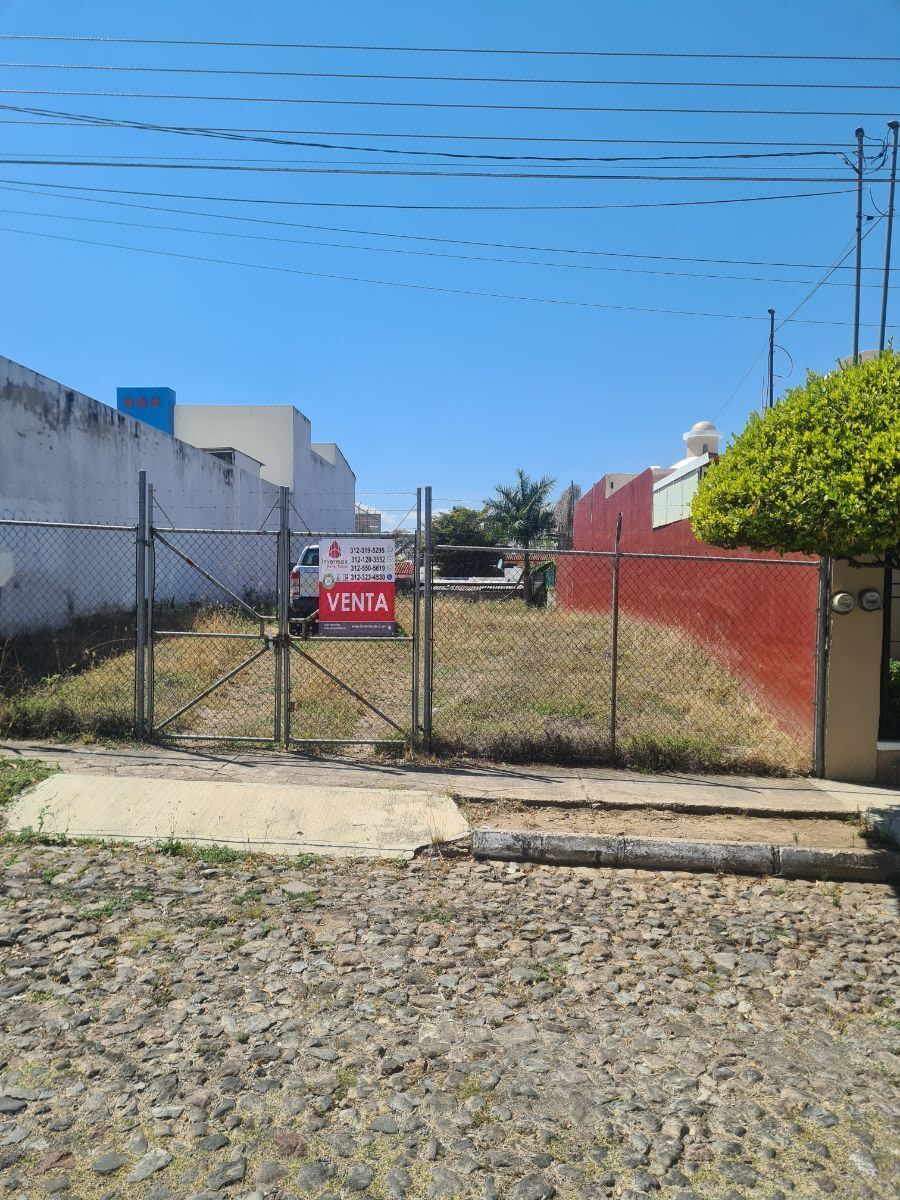 Terreno Residencial en Jardines Vistahermosa