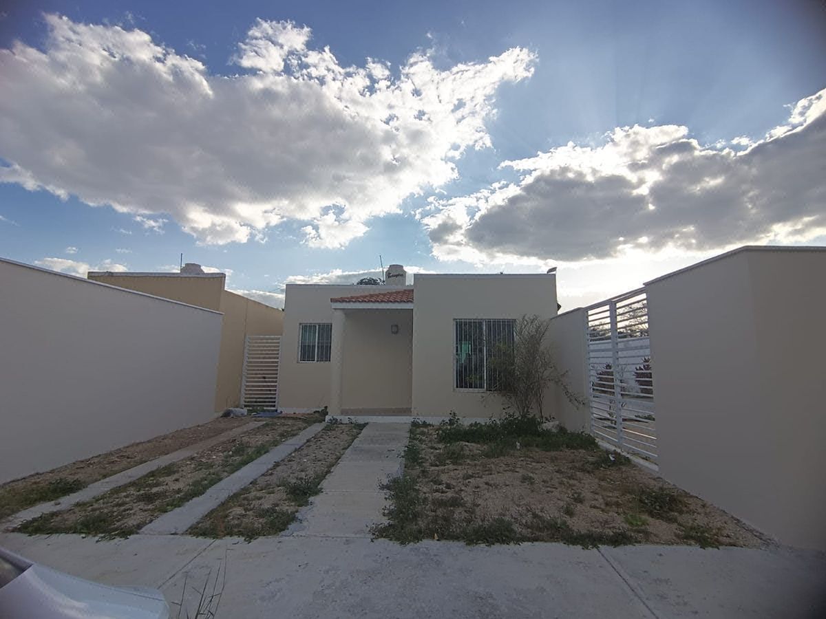 🏡✨ CASA EN RENTA | SEMI AMUEBLADA ✨🏡, foto 1 de 39