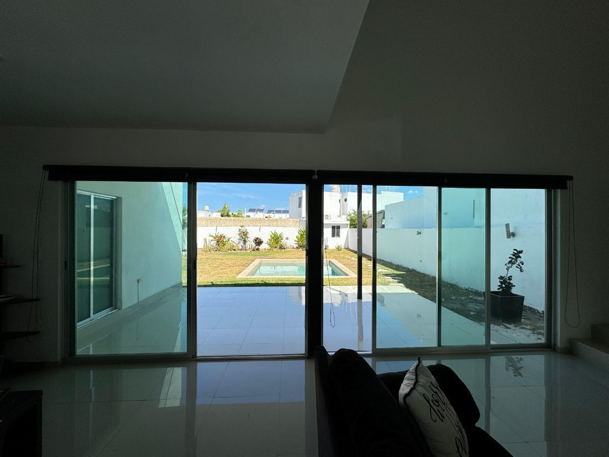 5 of 20: sala