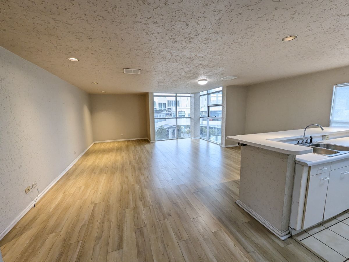 Apartment on the Chapultepec Line in front of Paseo Chapultepec Square