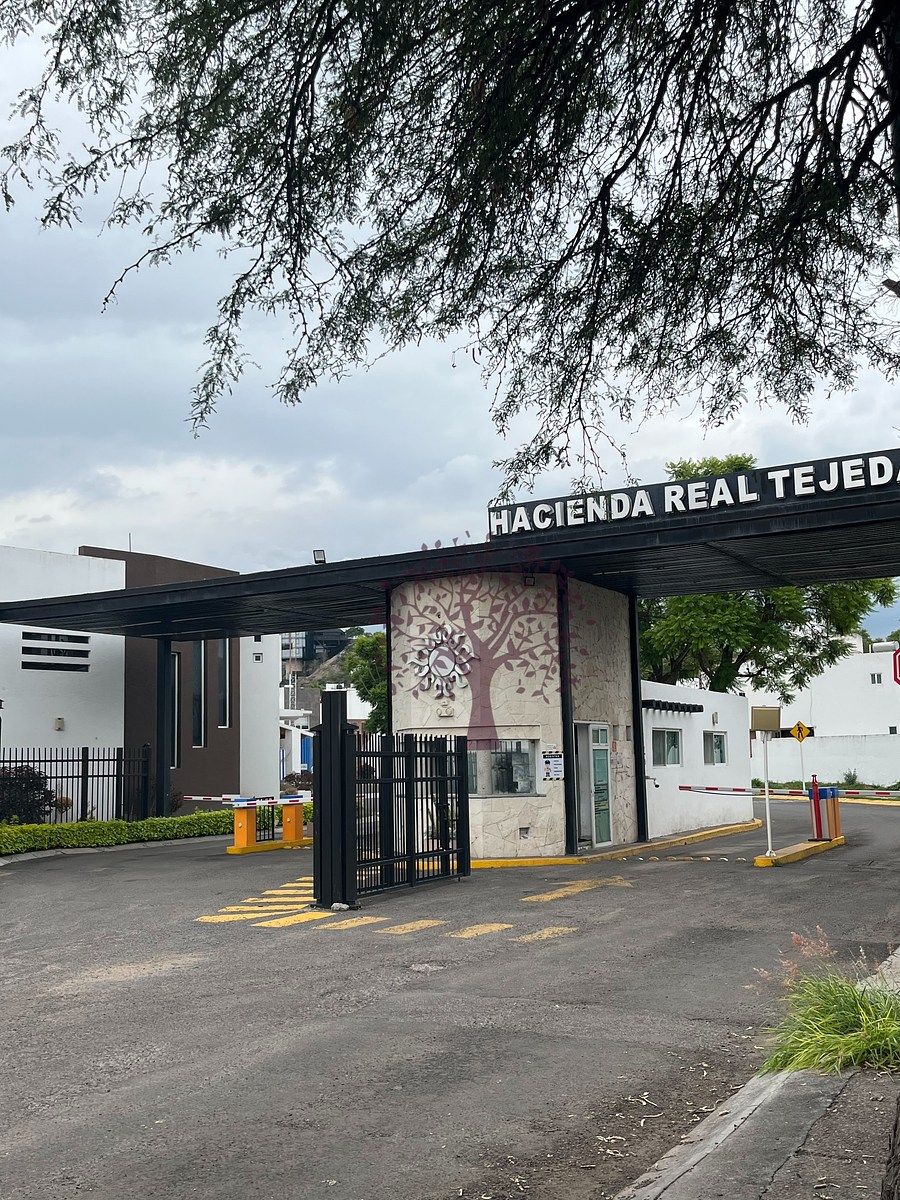 TERRENO HABITACIONAL EN VENTA EN HACIENDA REAL TEJEDA, foto 1 de 12