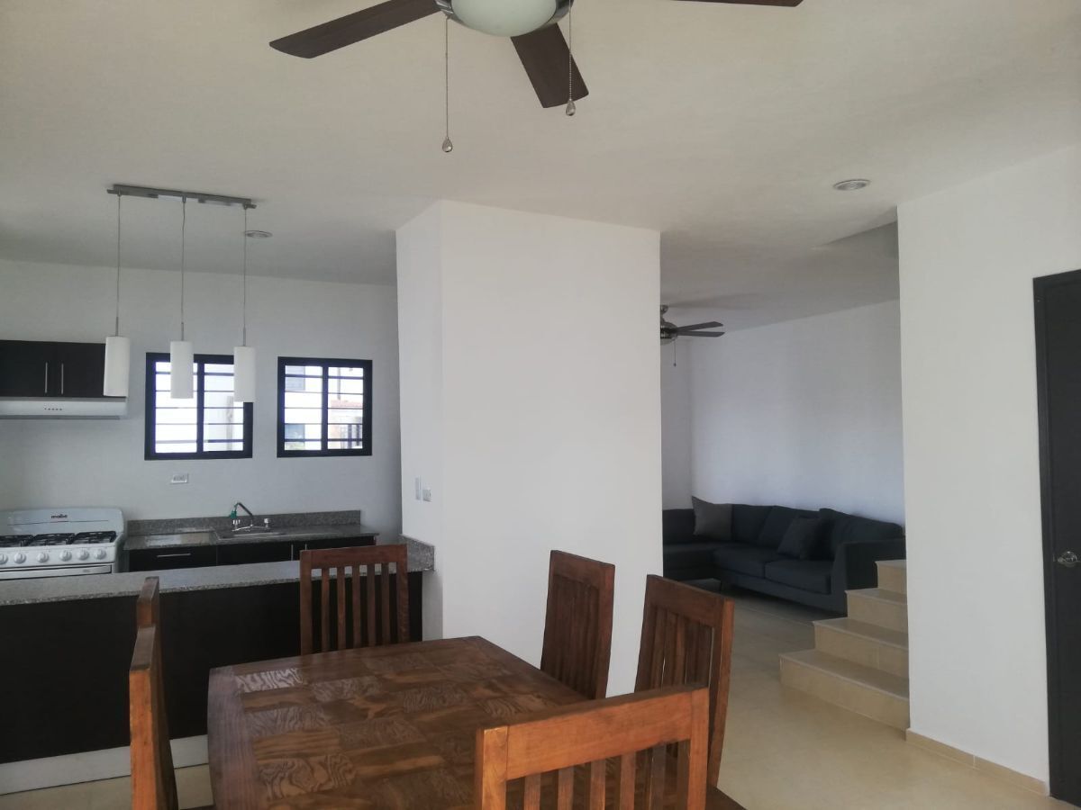 12 de 27: Comedor con ventilador