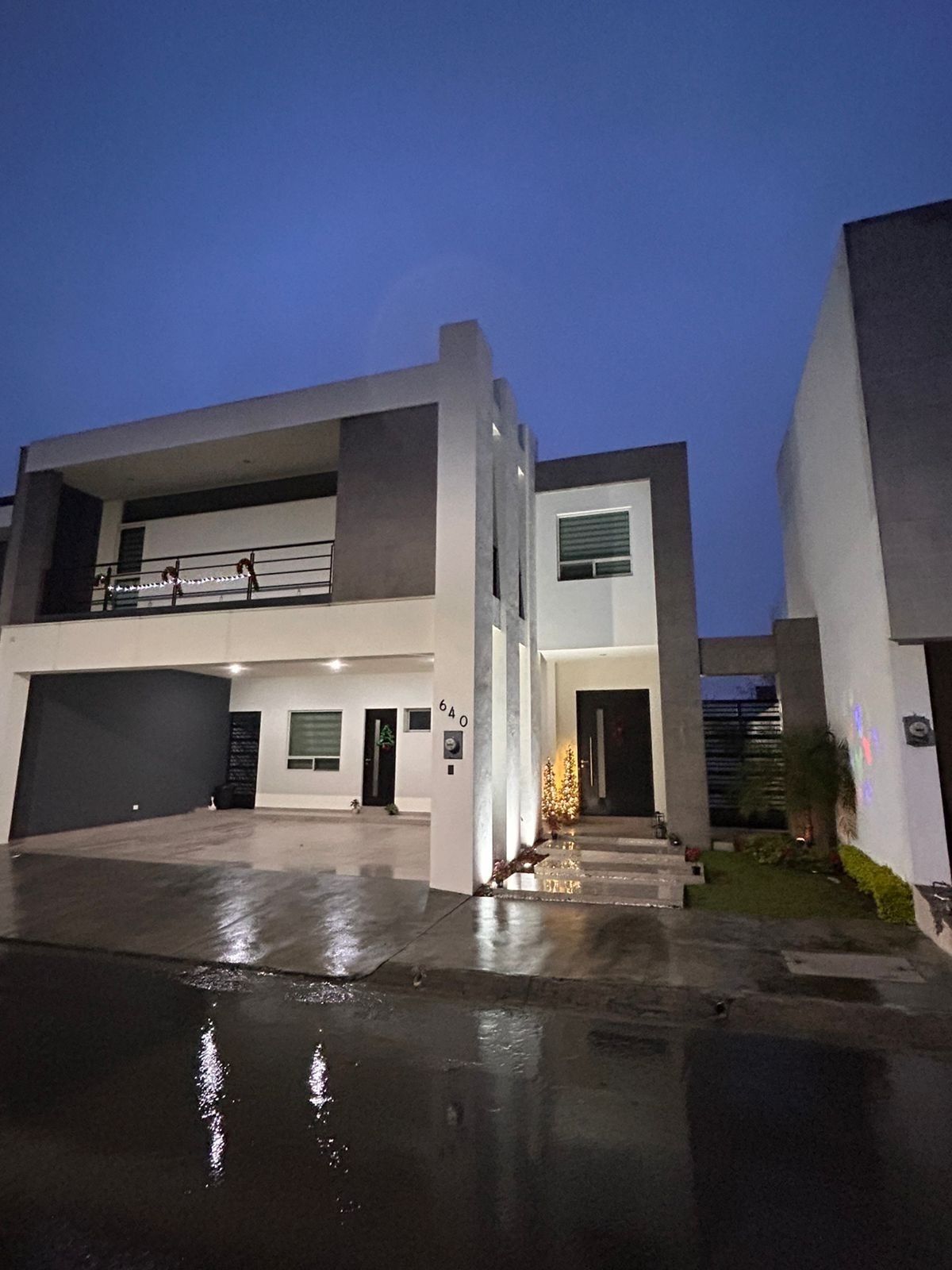 2 de 15: Fachada principal