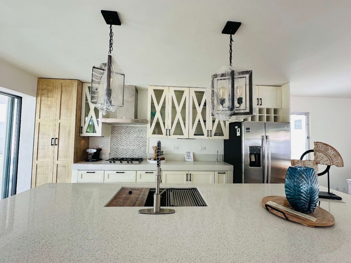 16 of 42: Cocina moderna