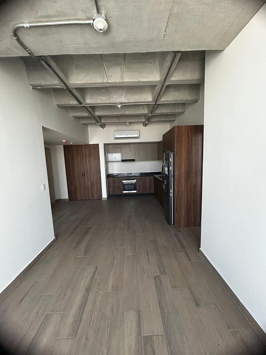 7 of 16: Sala comedor