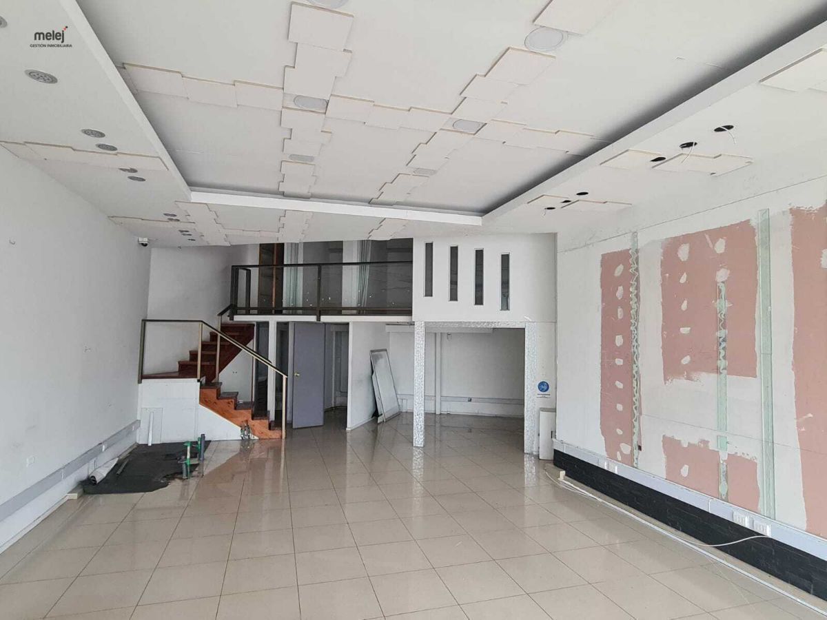 1 de 6: Primer piso planta libre