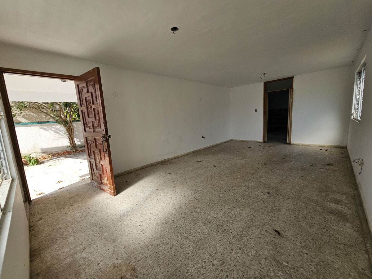 2 de 18: Sala comedor