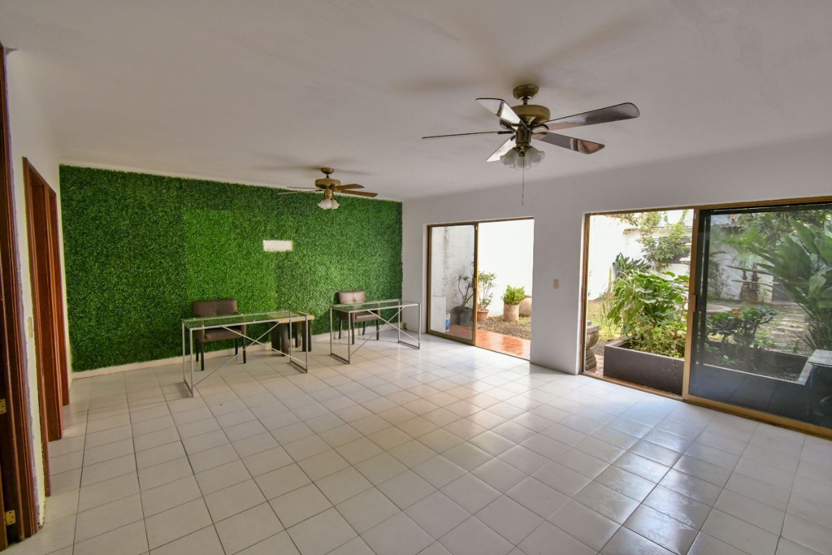 Oficina en venta, Guadalupe Zuno, Colonia Americana. - foto 2