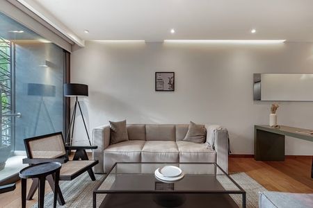 Stunning High-End Luxury Apartment Finishes image