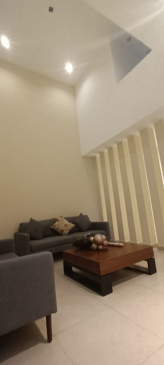 5 de 13: Sala triple altura