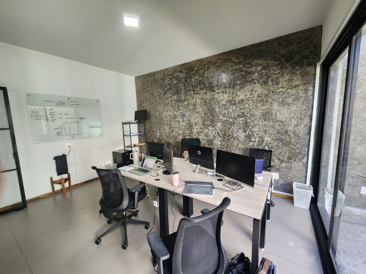 Oficina  en Pompeya Business Center