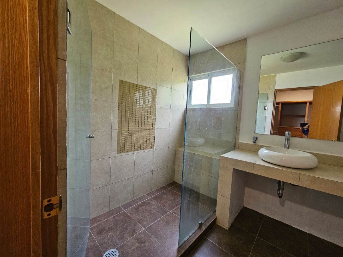 10 de 19: Baño Recámara Principal