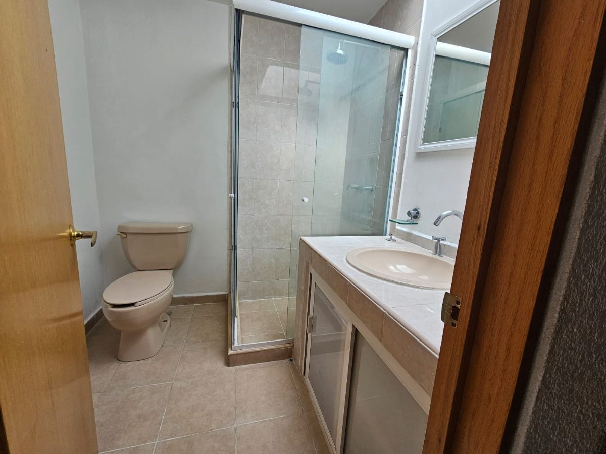 12 de 19: Baño Recámara 2