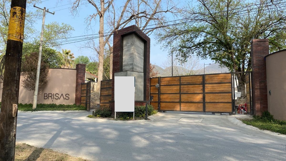 1 of 30: acceso al fraccionamiento