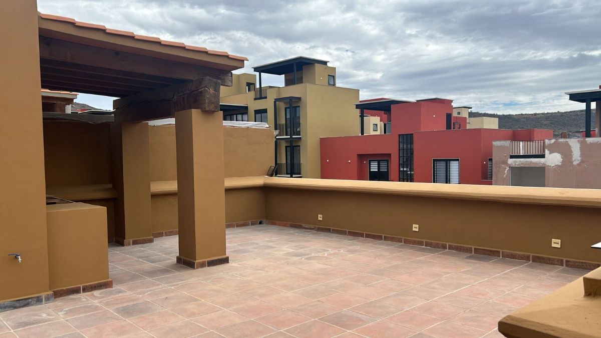 15 de 28: ROOF GARDEN