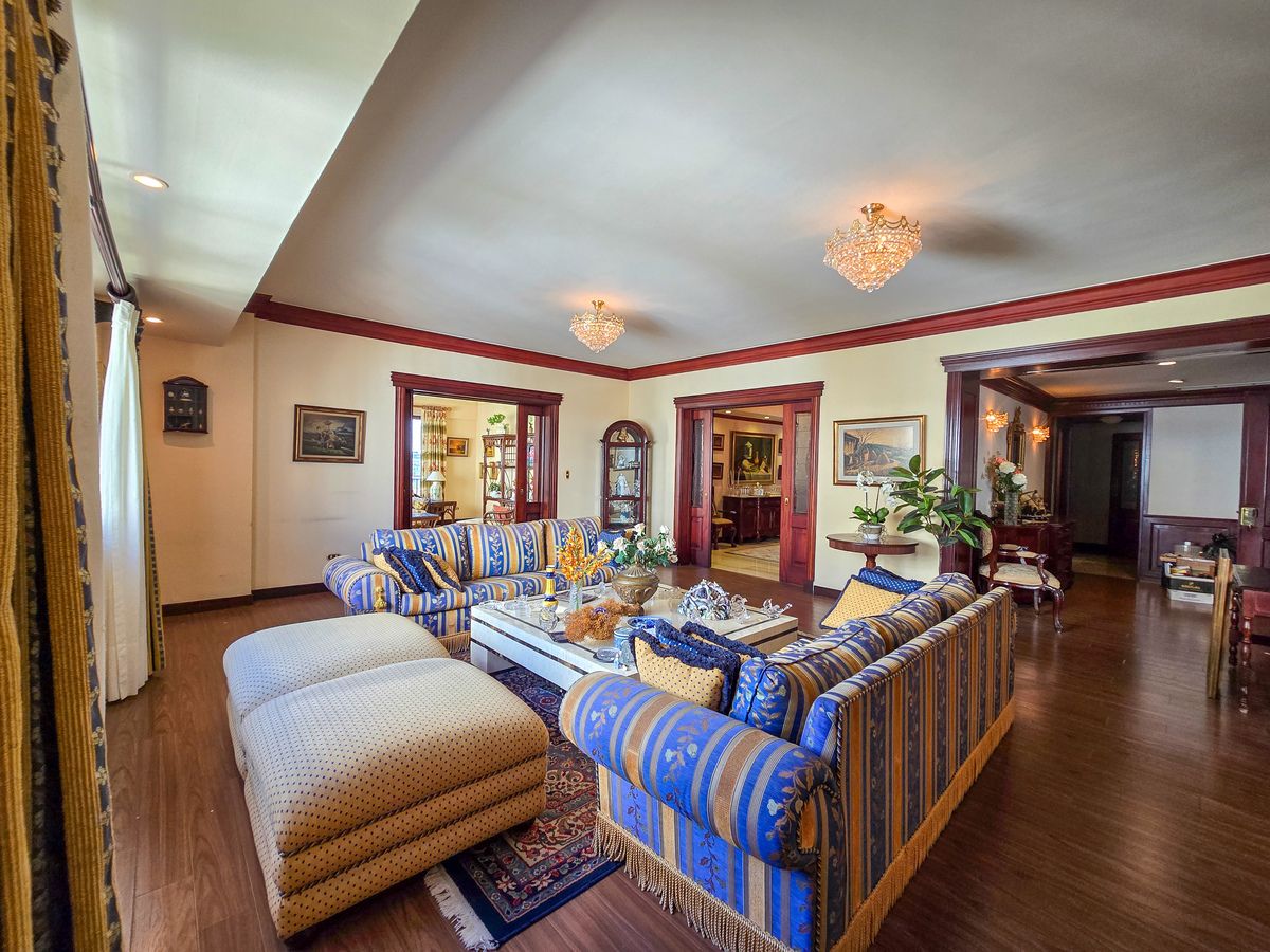 1 de 32: Sala 1