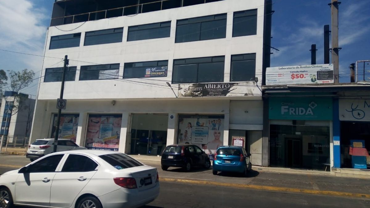 3 de 8