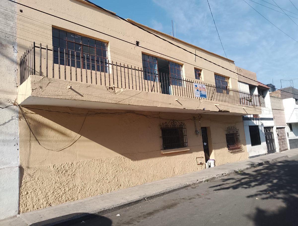 Casa en Venta en  El Retiro - Jose Palomar 186 Z
