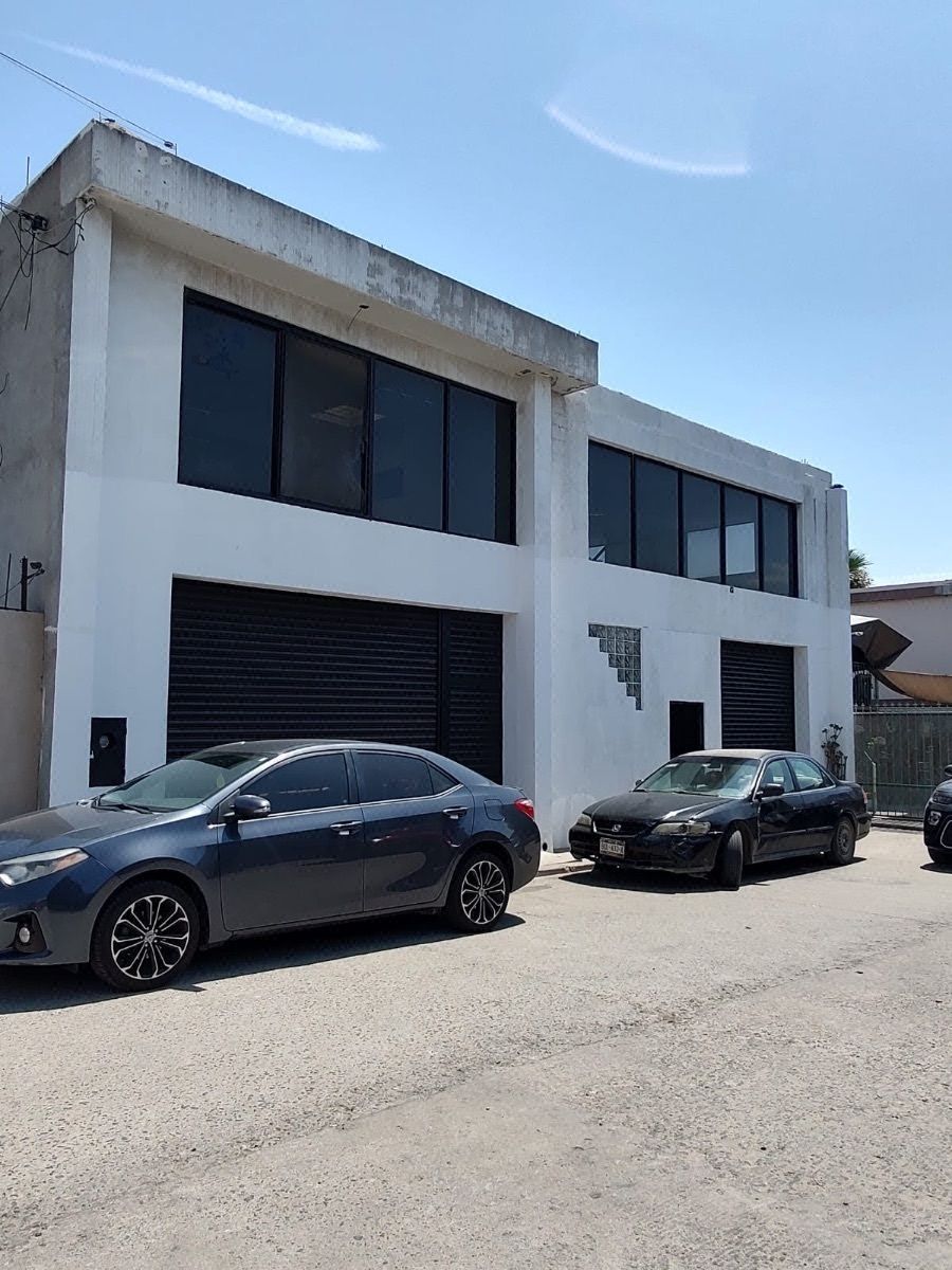 Bodega en Venta a Dos Cuadras de Boulevard Díaz Ordaz