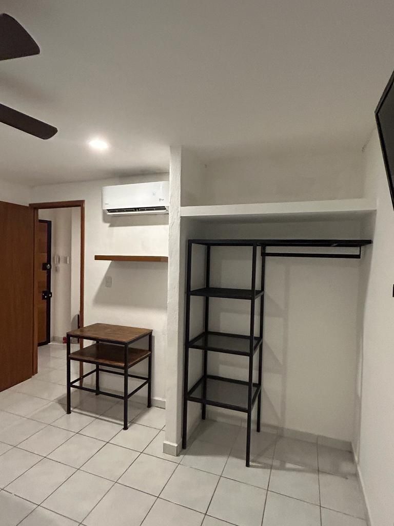 7 of 9: recamara closet