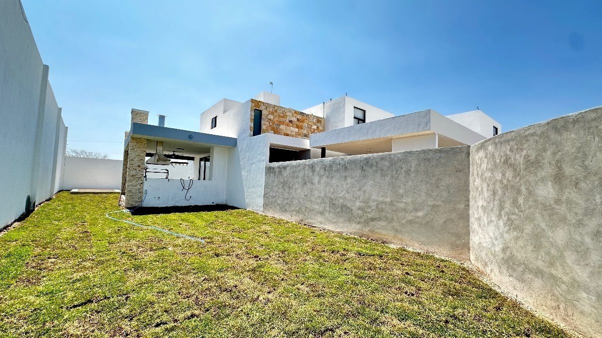 11 de 17: Gran área de jardín