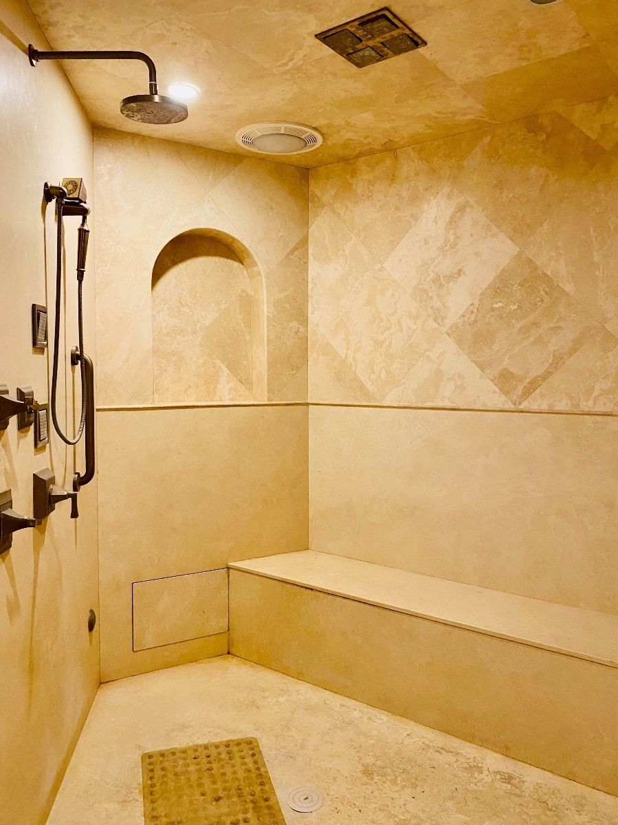 11 de 40: Regadera con Sauna recámara principal