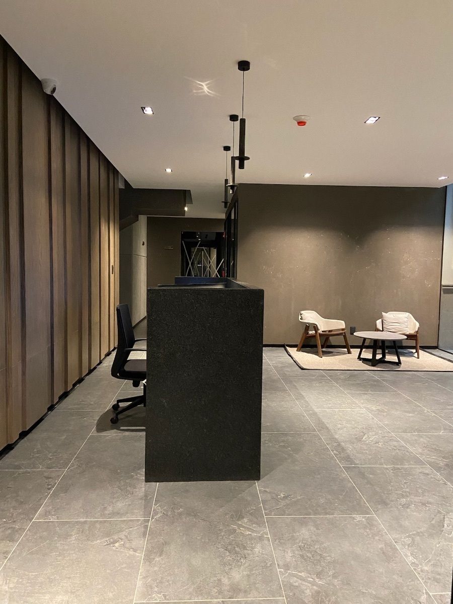 6 de 30: Recepción y sala para recibir